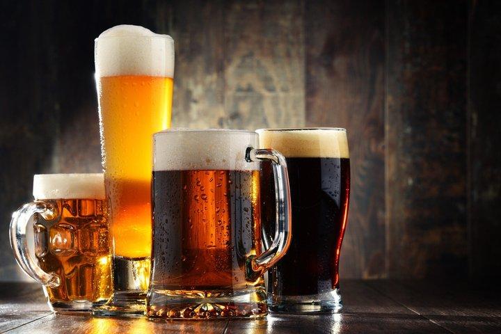 ノルウェー語のバーとパブのノルウェービールガイド付きテイスティングツアー