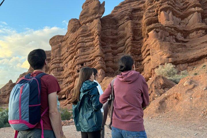 Marrakech: 2 Days – Dadès Gorges & Berber Village + guide