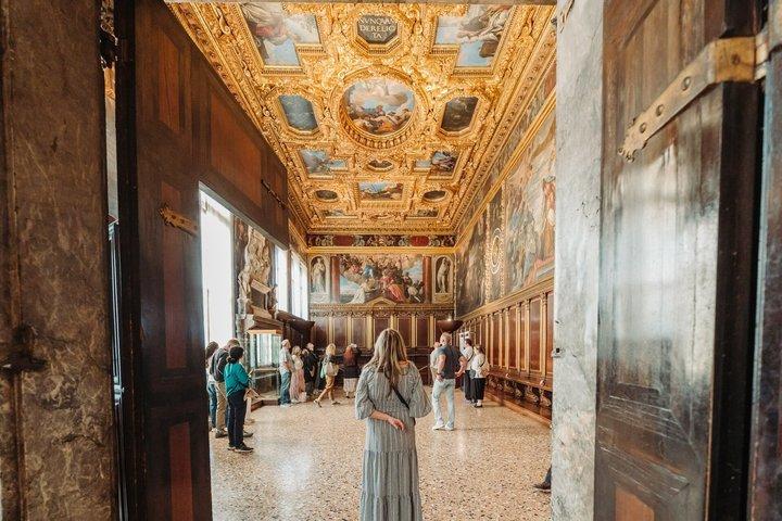Private Venedig-Tour: Früher Eintritt in den Dogenpalast & Basilika-Terrasse