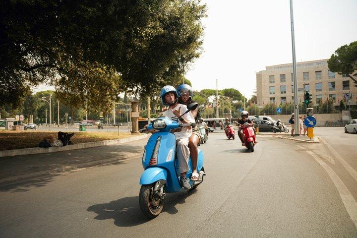Explore Rome by Vespa With Pick up and Drop Off