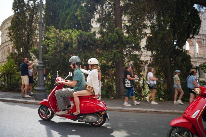 Explore Rome by Vespa With Pick up and Drop Off