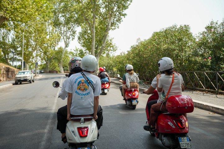 Rom-Vespa-Tour mit Tiramisu