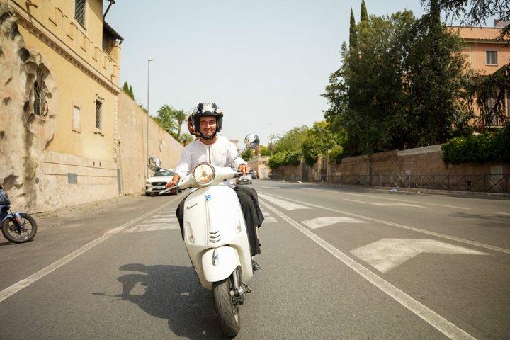 Rom-Vespa-Tour mit Tiramisu