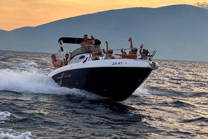Tour in motoscafo nella Baia di Kotor: Grotta Blu, Perasto e tunnel subacqueo