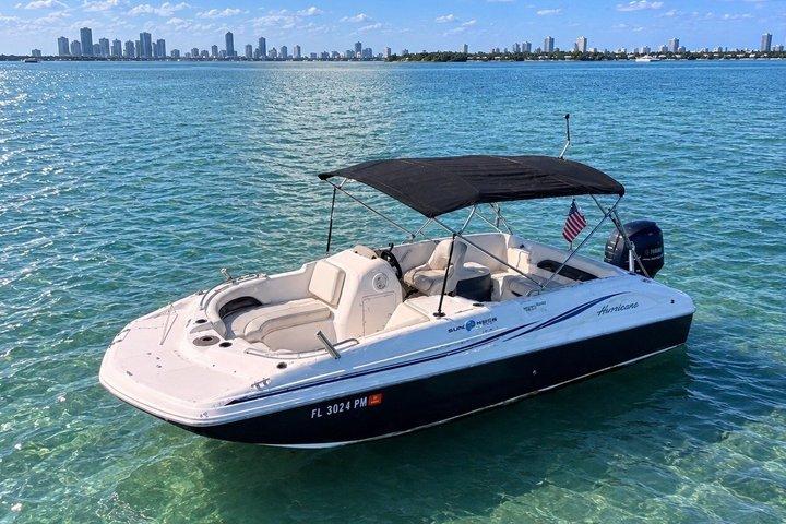 3 timmar Båtuthyrning 200 USD Miami: Miami River Bayside Star Island