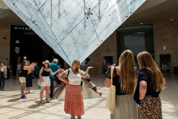 Louvre Small-Group Tour (Max 6 Guests) - Mona-Lisa & Highlights