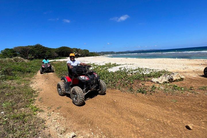 ジャングルアドベンチャーの組み合わせ：クワッドバイクと乗馬