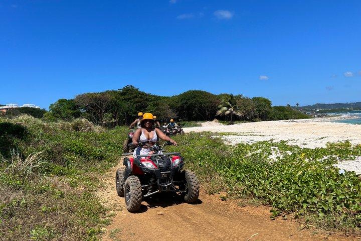 ジャングルアドベンチャーの組み合わせ：クワッドバイクと乗馬