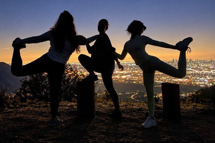 LA Night Hikers / Instagram @lanighthikers