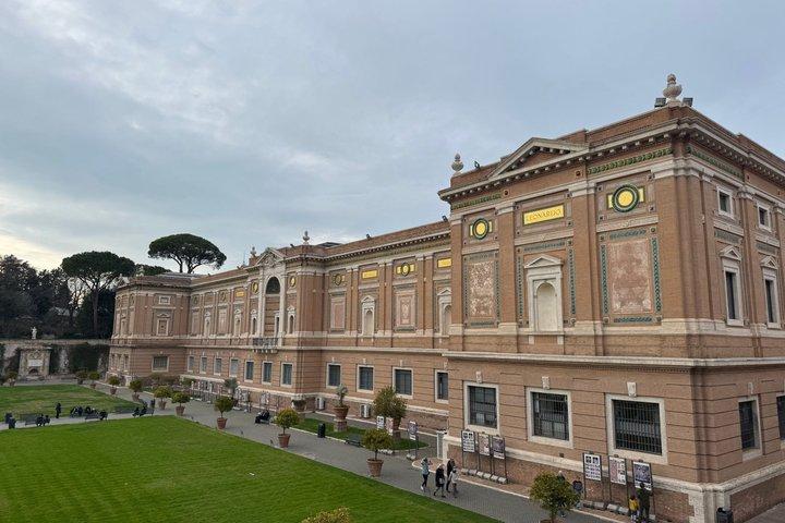 Vatican Tour: Vatican Museums Sistine Chapel & St Peter Basilica