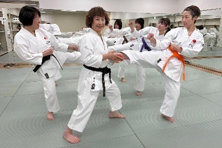 Female Karate Experience with 7th Black Belt in Tokyo