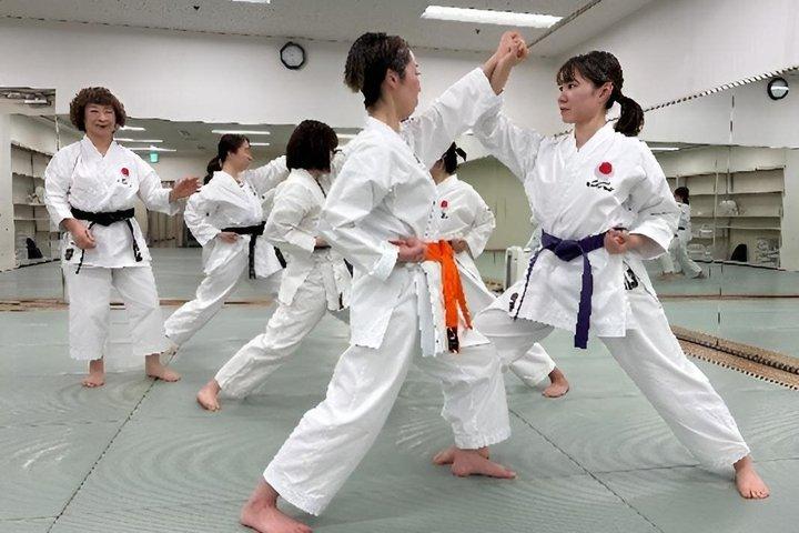 東京での女性空手経験、7段黒帯