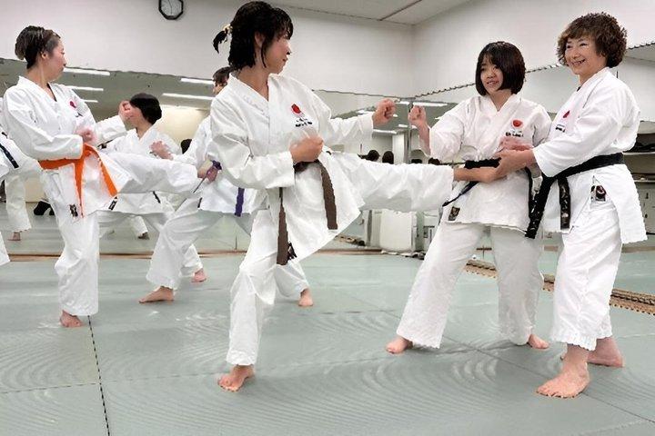 東京での女性空手経験、7段黒帯