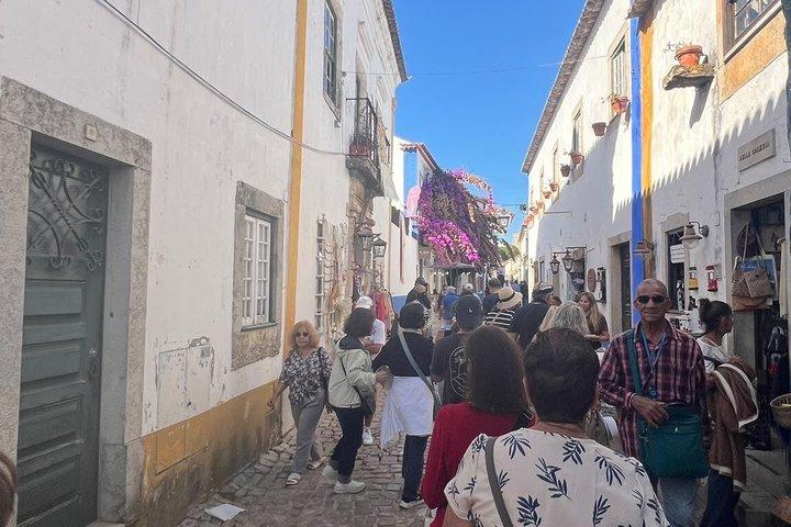 Private Driver Custom Route: Lisbon, Sintra & more Tailored Tour