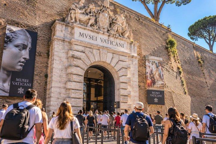 Vatican Museums & Sistine Chapel Skip The Line