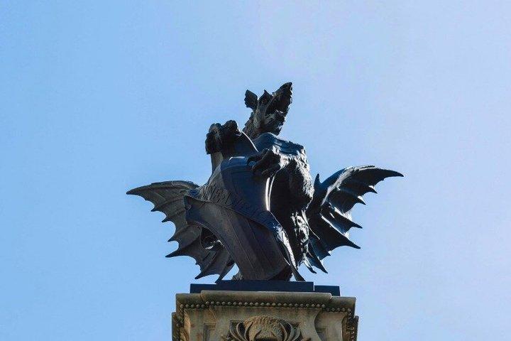 TOP Cardiff: Private Guided Tour with Your Mobile