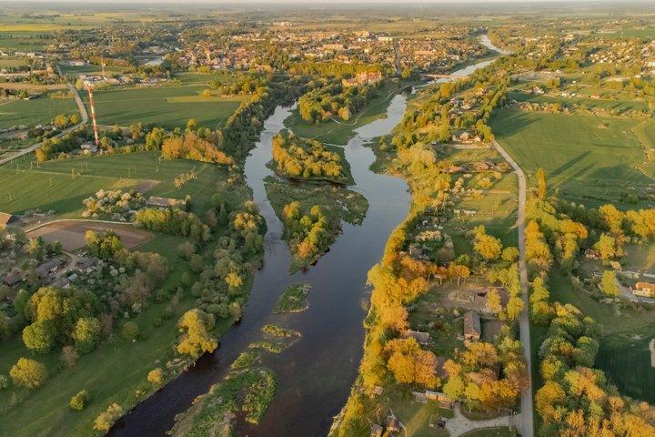 Vilnius to Riga Private Sightseeing Transfer & Tour