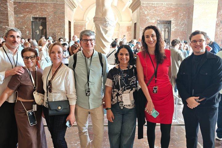 Louvre Essential | Mona Lisa and Masterpieces with Portuguese guide