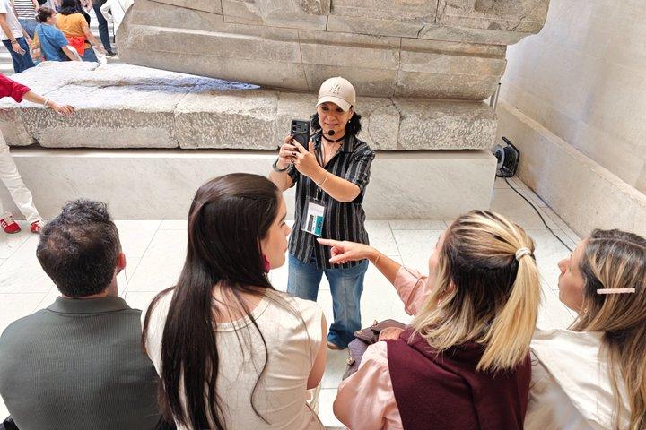 Louvre Essential | Mona Lisa and Masterpieces with Portuguese guide