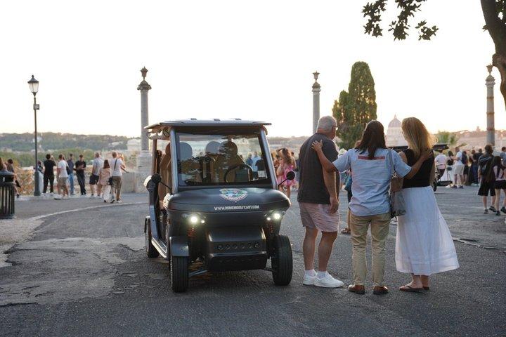 ローマ: クルーザー専用ゴルフカートでの6時間観光ツアー