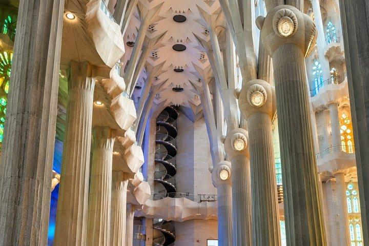 Barcelona in 1 Tag : Sagrada Familia, Park Güell, Altstadt & Abholung