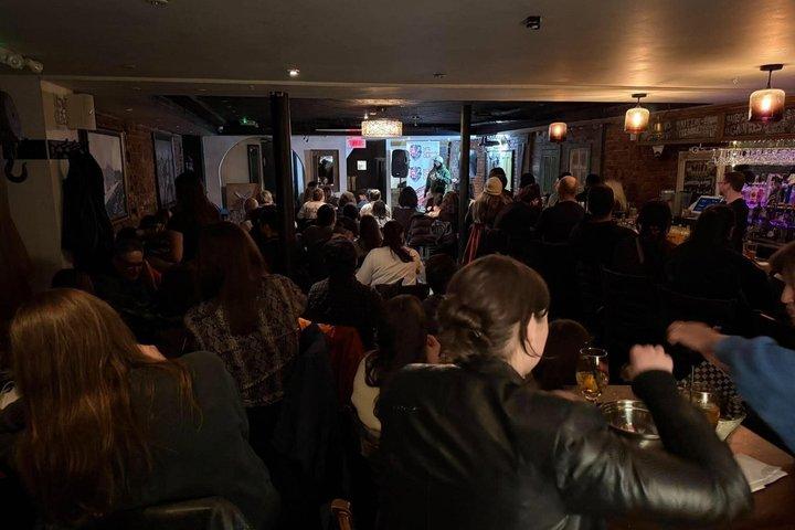 Englischer Sonntags-Stand-up-Comedy in Montreal