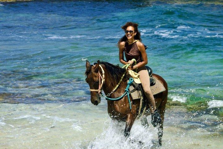 Authentic Aruba Morning Horseback Riding Tour
