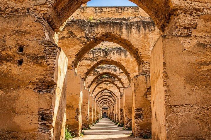 フェズ発ヴォルビリス、ムーレイ・イドリス、メクネスへの日帰り旅行