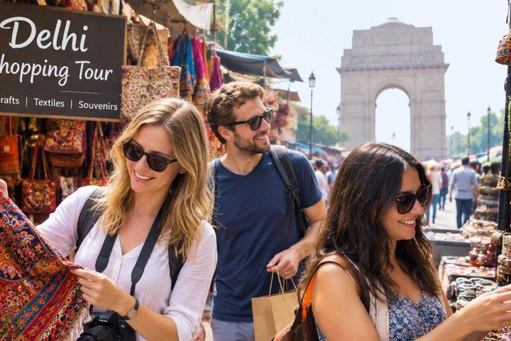 Individuelle halb- oder ganztägige Shopping Tour in Delhi mit weiblichem Fortgeschrittener