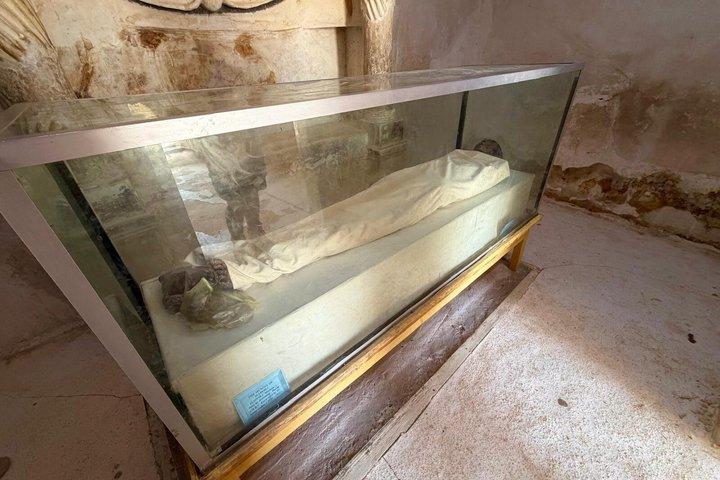 2 - カイロ発ミニヤー日帰りツアー：アマルナ、ベニ・ハサン＆ツナ・エル・ゲベル