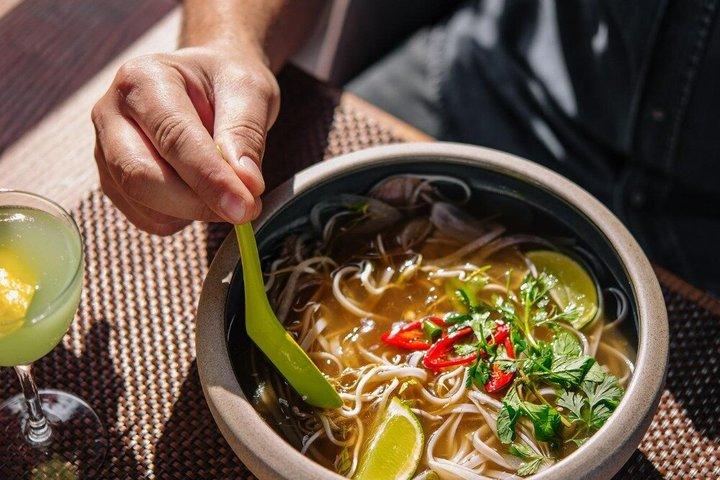 新宿究極ラーメン試食ツアー