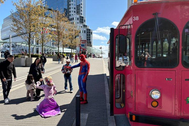 Vancouver Kids Halloween Trolley Tour Trick or Treat and Stanley