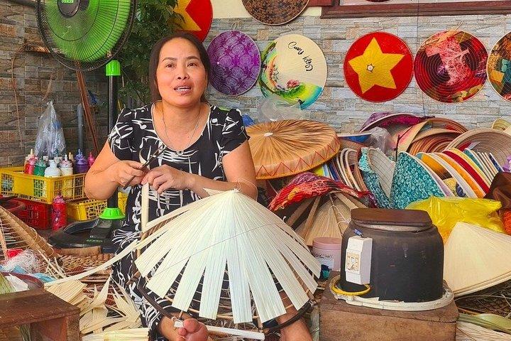 ハノイの古村、伝統工芸を巡るプライベートツアー