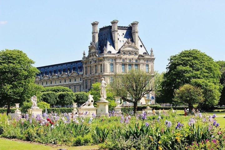 Paris Palais Royal and Covered Galleries Audio Walking Tour