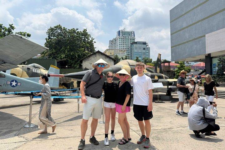 米軍ジープによるサイゴンフードツアー：戦争博物館、チャイナタウン、バンカー