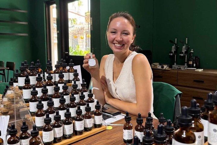 Kuta: Bali Perfume Master Class Making Experience