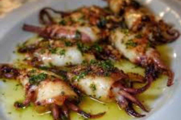 Madrid Premium Private Tapas & Wine Experience