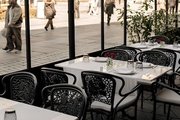 Madrid Premium Private Tapas & Wine Experience