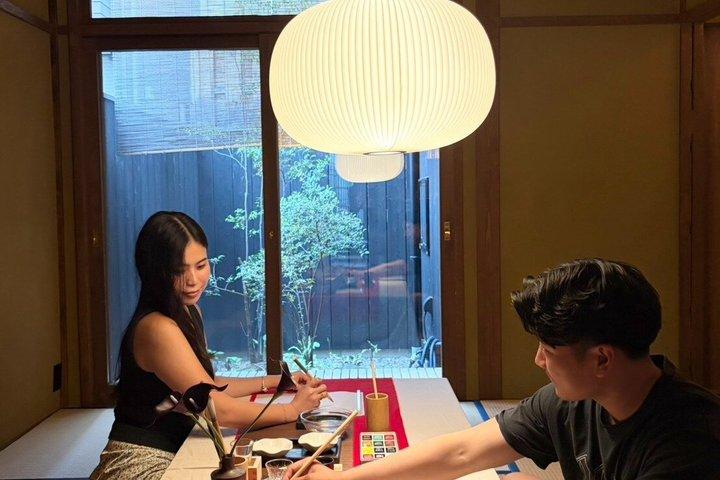 Esperienza di pittura e sake a Kyoto