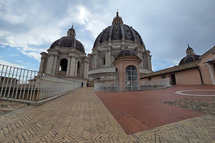 Rome St. Peter's Basilica Tour with exclusive Underground Access
