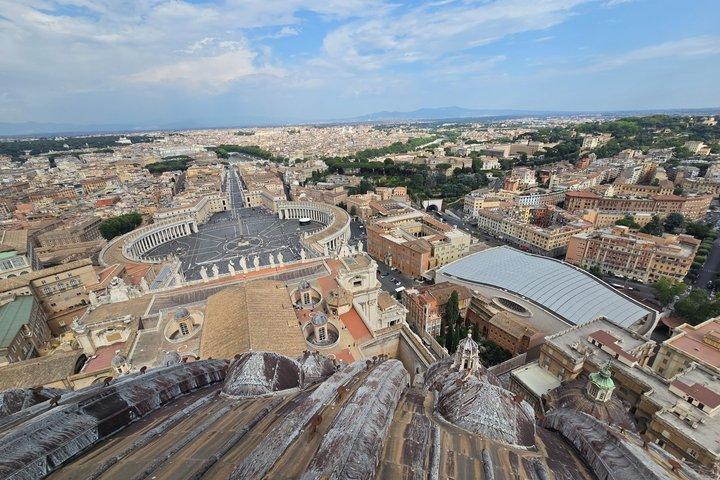 Rome St. Peter's Basilica Tour with exclusive Underground Access
