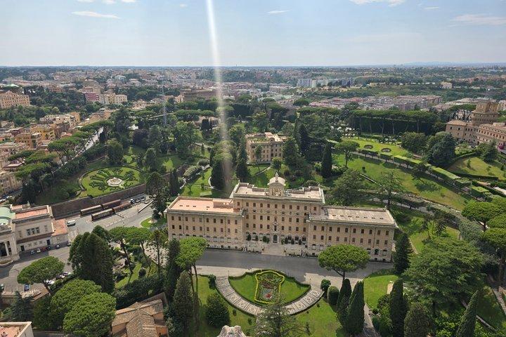 Rome St. Peter's Basilica Tour with exclusive Underground Access