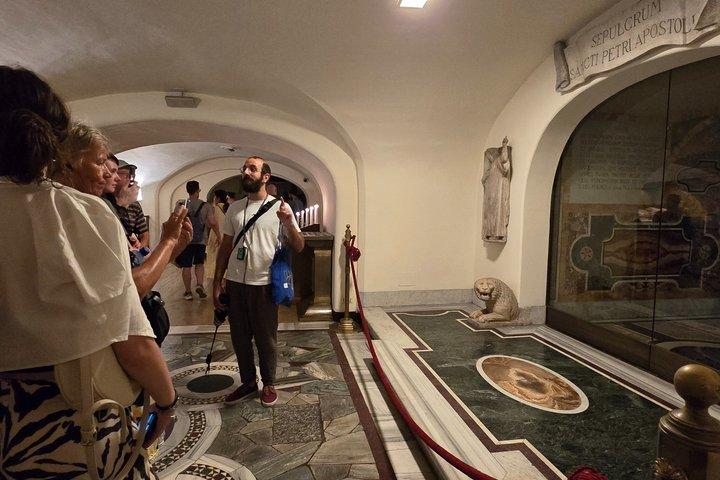 Rome St. Peter's Basilica Tour with exclusive Underground Access