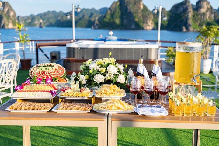 ランハ湾日帰りボートクルーズ