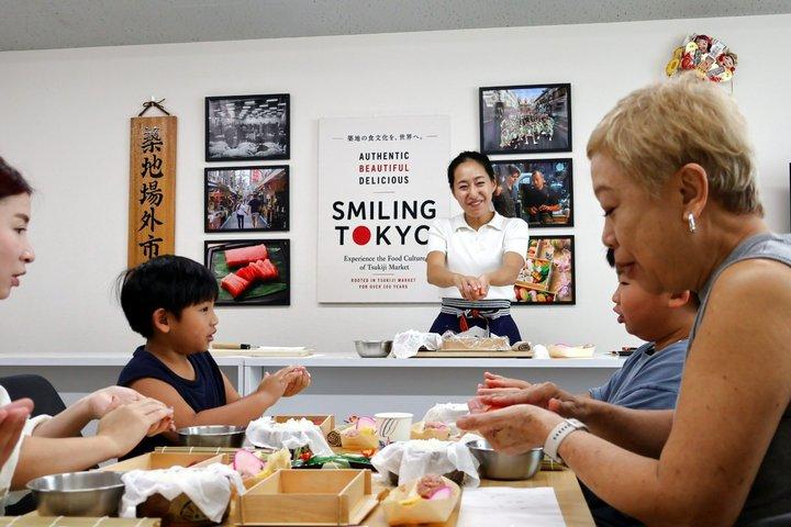 東京 築地場外市場 寿司作り教室＆美しいお弁当
