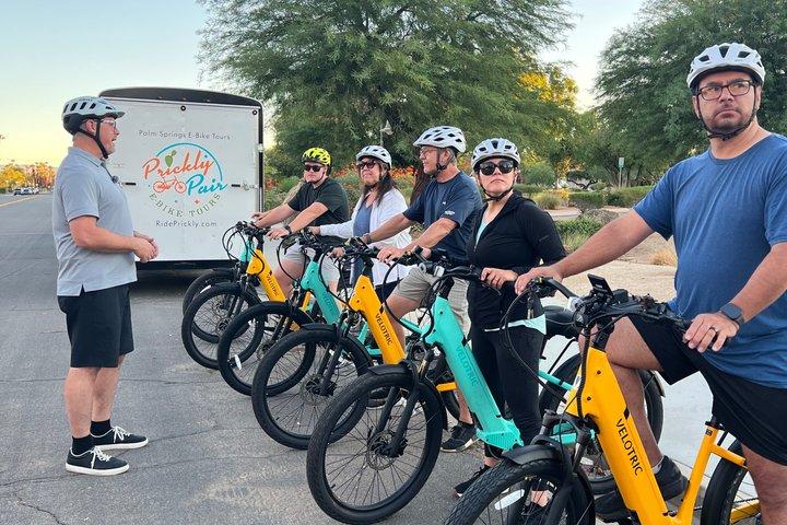 Celebrity Highlights E Bike Tour in Palm Springs