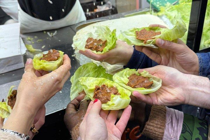 イスタンブールの味：屋台料理ツアーと地元のお気に入り