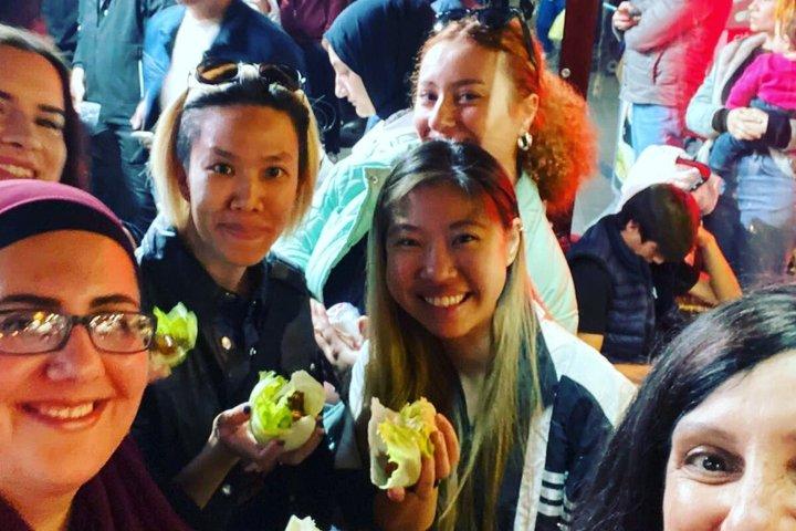 イスタンブールの味：屋台料理ツアーと地元のお気に入り
