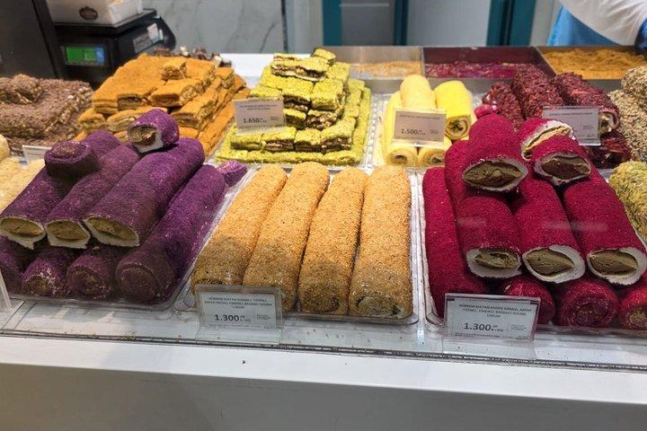イスタンブールの味：屋台料理ツアーと地元のお気に入り