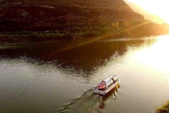 Tbilisi: Mtskheta, Jvari, Bazaar, Georgiens krönikor & Vinkällare
